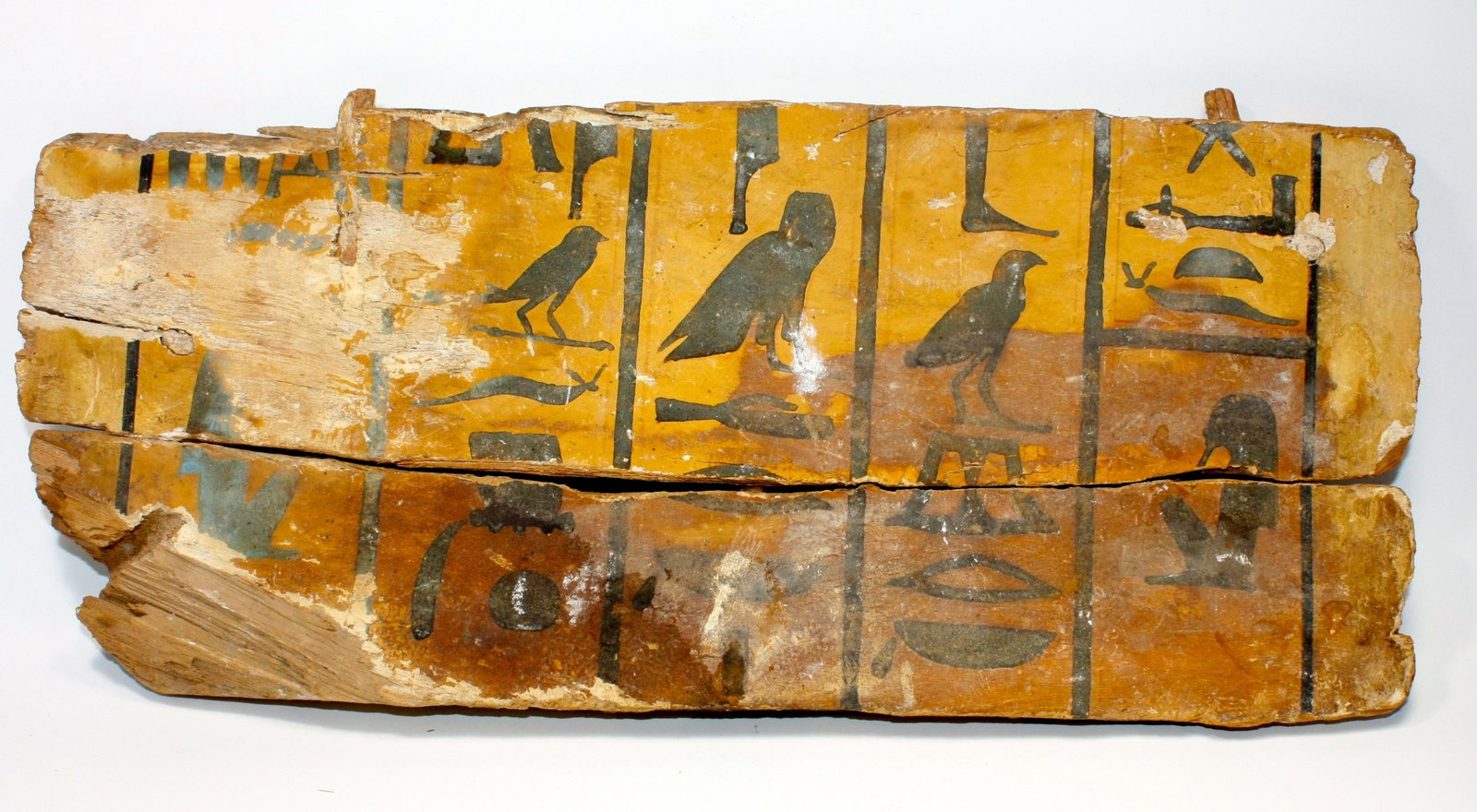 Ancient Egyptian Middle Kingdom Wood Panel c.2055-1650: Ancient Egyptian Middle Kingdom Wood Panel c.2055-1650 BC. Size 17 1/8 inches length x 7 1/2 inches wide. (43.5 x 19 cm) Rare Ancient Egyptian Middle Kingdom Period wood Panel registered with painted 