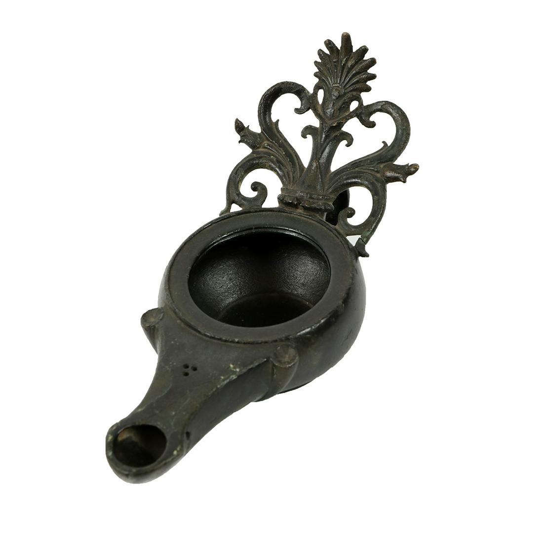 Ancient Roman Bronze Oil Lamp c.1st-4th century AD. (1 of 2)