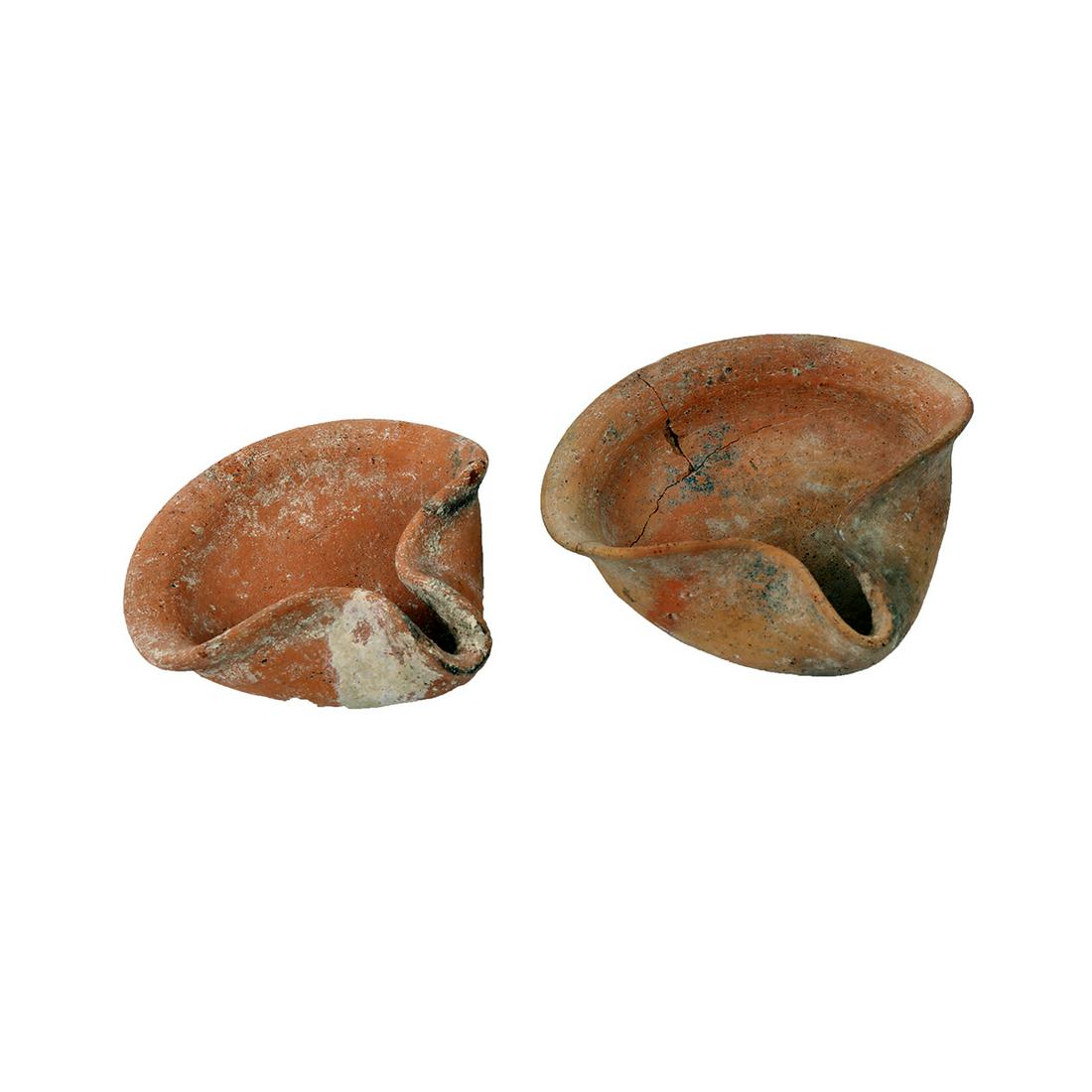 Lot of 2 Ancient Holy Land Iron Age Terracotta Oil: Lot of 2 Ancient Holy Land Iron Age Terracotta Oil Lamps c.1000 BC. Lot of 2 Ancient Holy Land Iron Age Terracotta Oil Lamps c.1000 BC. Size 5 - 5 3/8 inches length. Great lot of 2 Ancient Holy Land I