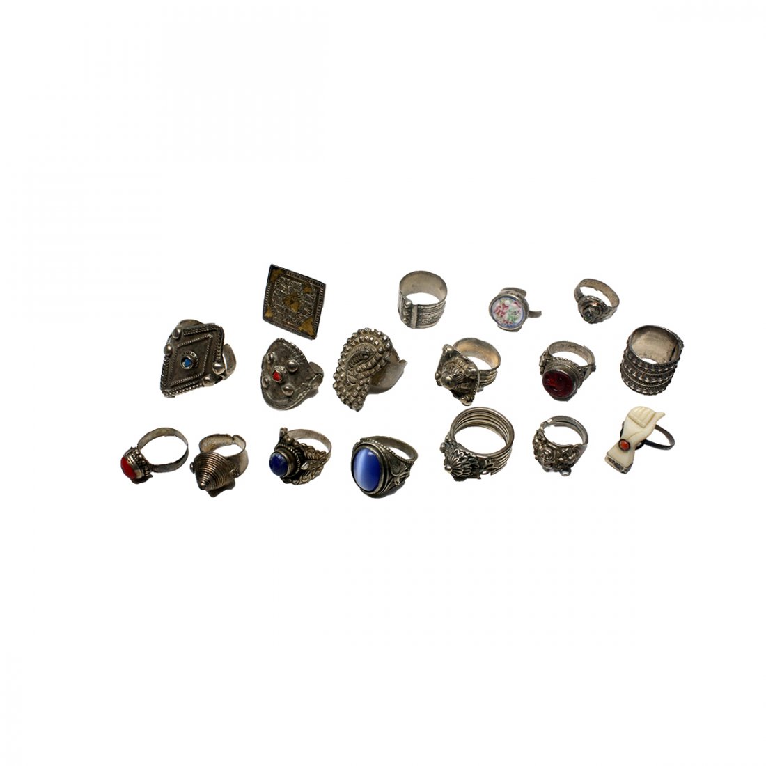 Lot 17 Antique Middle Eastern Tribal Art Silver rings (1 of 6)