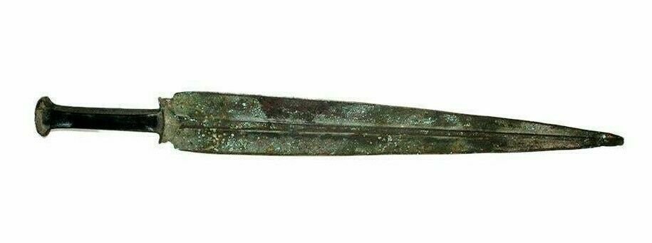 Ancient Luristan Bronze Dagger c.1000 BC.: Ancient Luristan Bronze Dagger c.1000 BC. Size 18 1/8 inches length. A large Luristan bronze dagger with ribbed back blade, handle originaly had insert now missing. choice patina. Ex Private NJ collec
