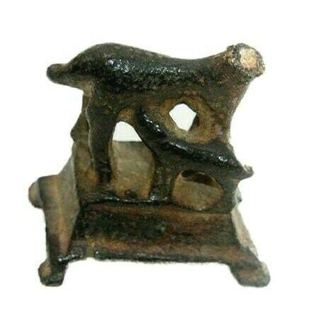 Ancient Roman Bronze Wolf c.1st-2nd century AD.: Ancient Roman Bronze Wolf c.1st-2nd century AD. Size 1 1/2 inch high, 1 1/4 inch wide. Fine Cast Bronze She-wolf suckling its baby. on a ectangular footed base. Ex Solomon Treasure.