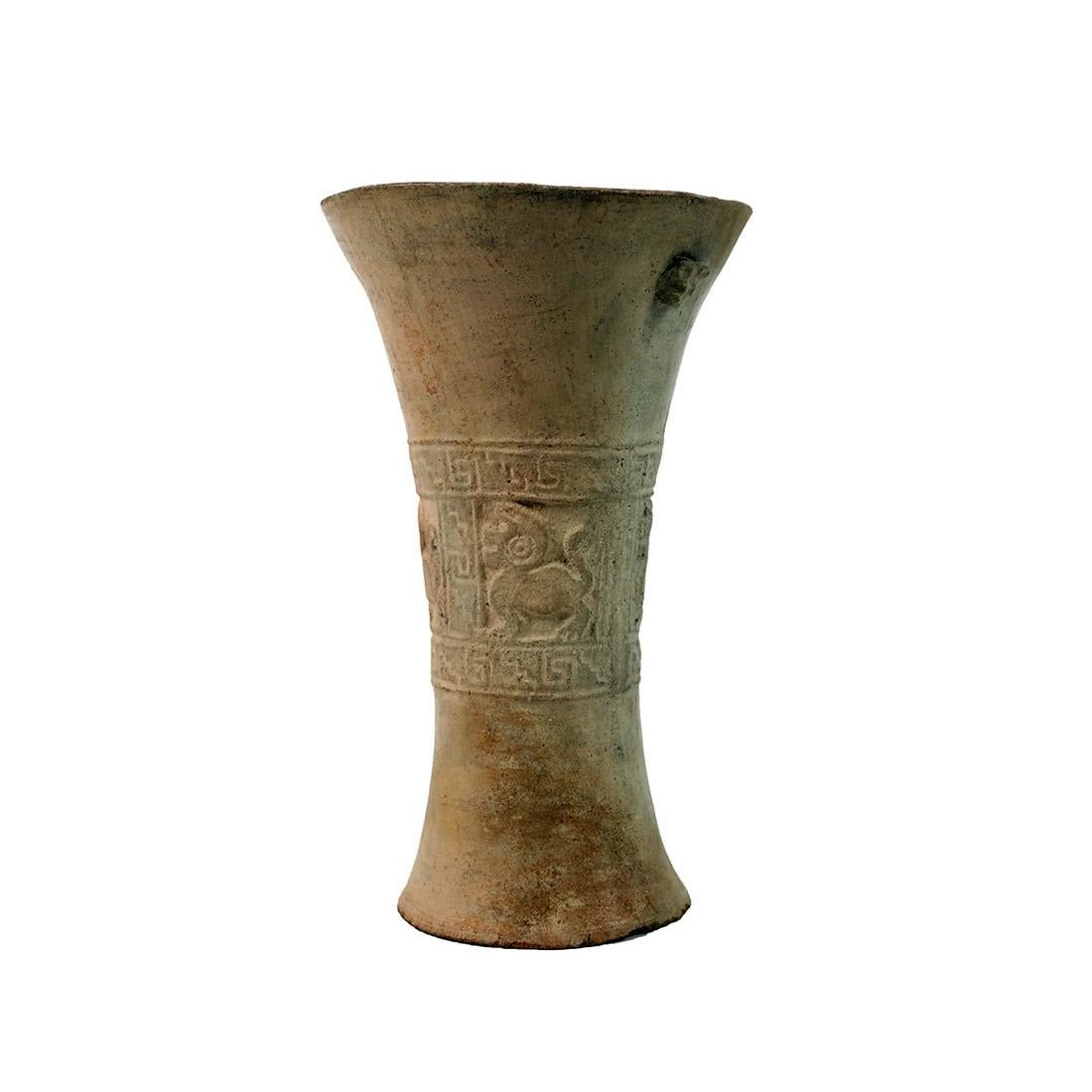 Ancient Pre Columbian Chancay Peru Pottery Beaker c.100: Ancient Pre Columbian Chancay Peru Pottery Beaker c.1000 AD. Size 7 3/4 inches high, 4 5/8 inches diameter. Elegant minimalist Beaker made of Kaolin. Provenance: Ex Alan Long Collection NYC.