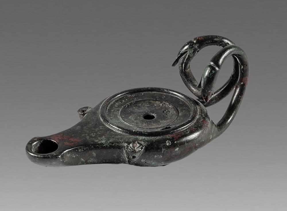 Ancient Roman Bronze Oil Lamp c.1st-4th century AD. (1 of 2)