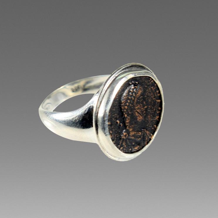 Ancient Roman Bronze Coin Set in Silver Ring. (1 of 2)