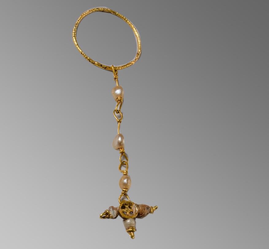 Byzantine Gold Single Earring c.6th century AD. (1 of 1)