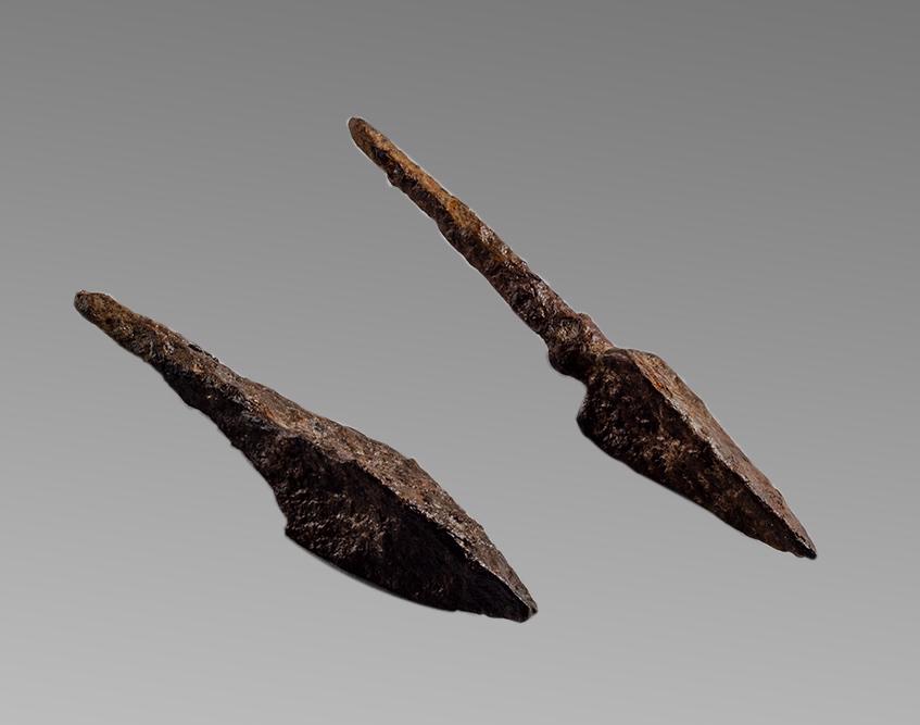 Lot of 2 Ancient Scythian Iron Tri-lobe Arrowhead (1 of 1)