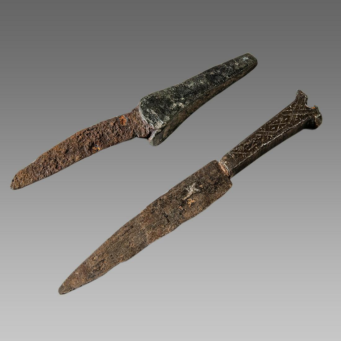 Lot of 2 Ancient Roman Bronze Knifes c.2nd-4th century (1 of 2)