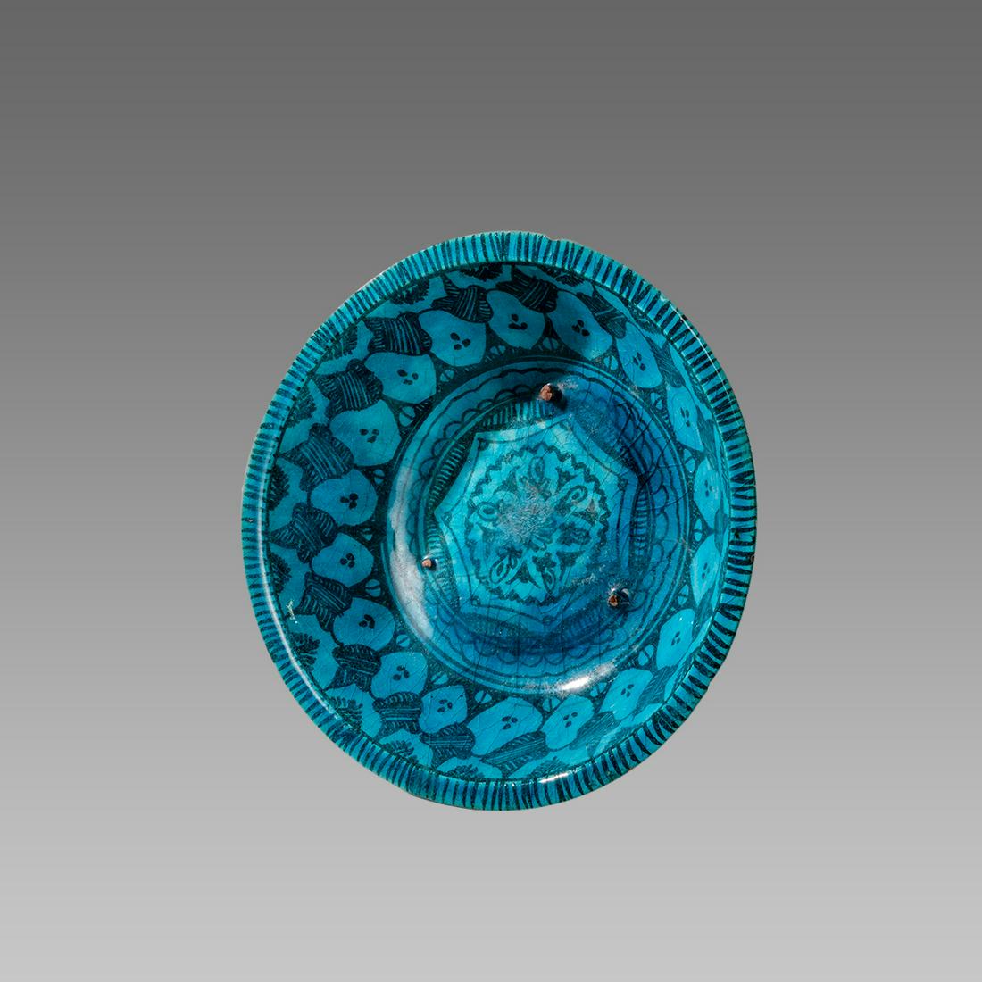 Islamic Persian Ceramic Bowl. Size 10 inches diameter.: Islamic Persian Ceramic Bowl. Size 10 inches diameter.
