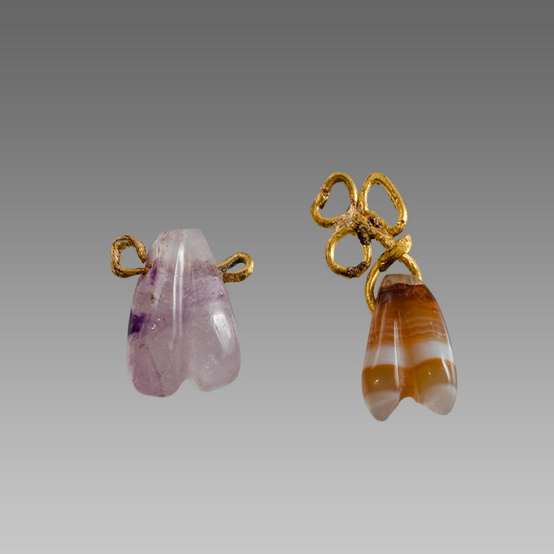 Lot of 2 Roman Style banded Agate Bee set in gold. (1 of 2)