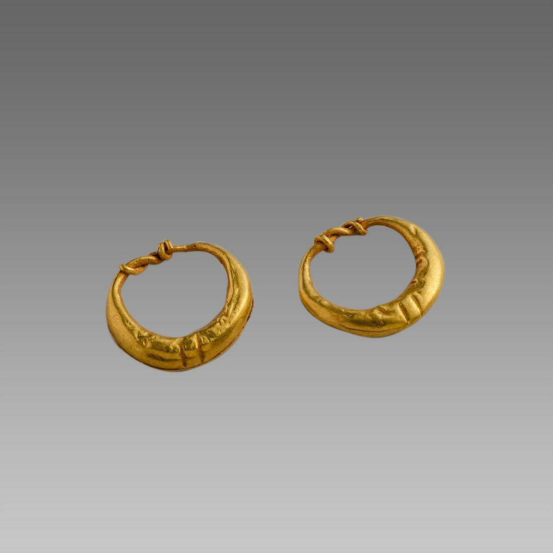 Ancient Roman Pair of Gold Earrings c.3rd cent AD. (1 of 1)