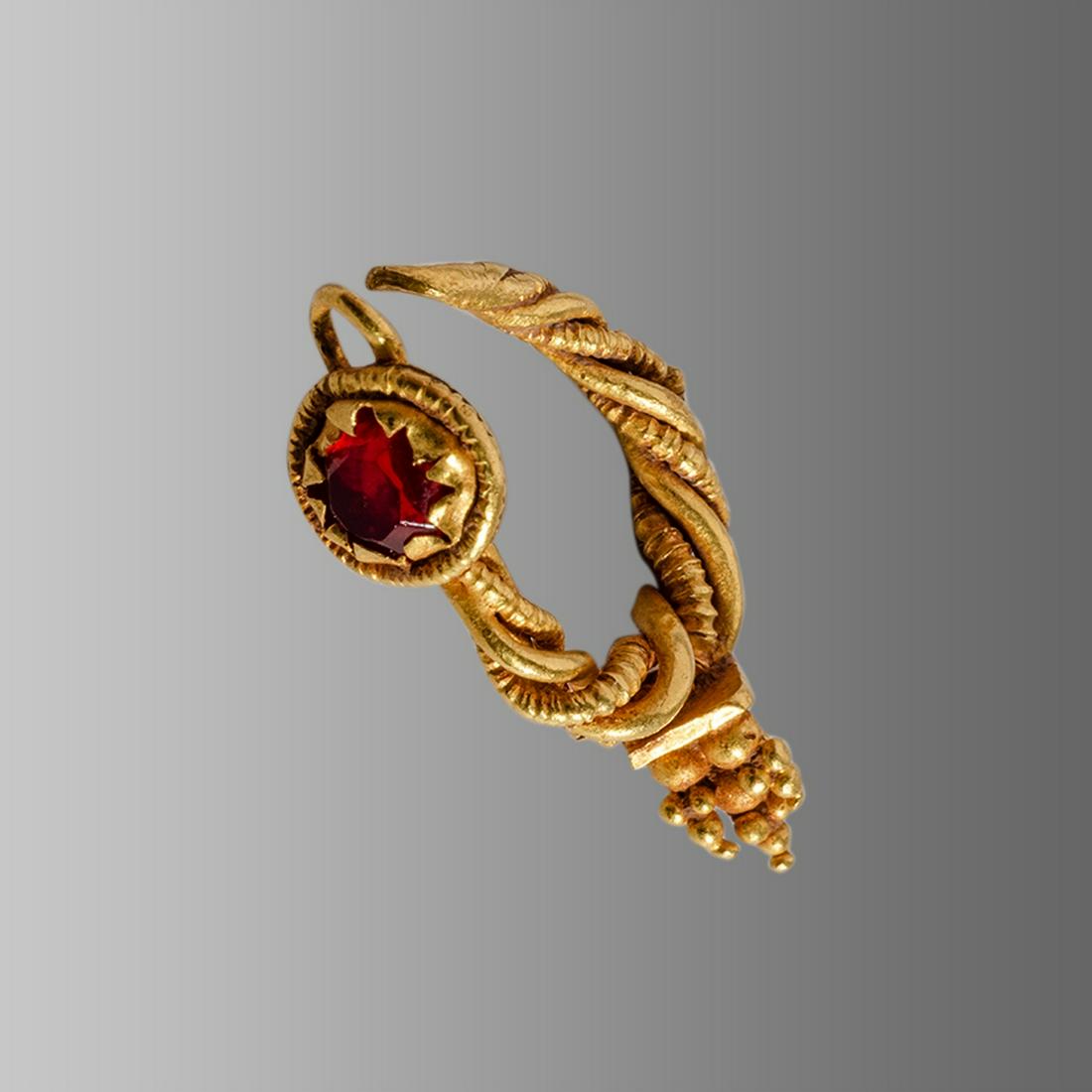 Ancient Roman Gold Earring c.1st-2nd cent AD. (1 of 1)