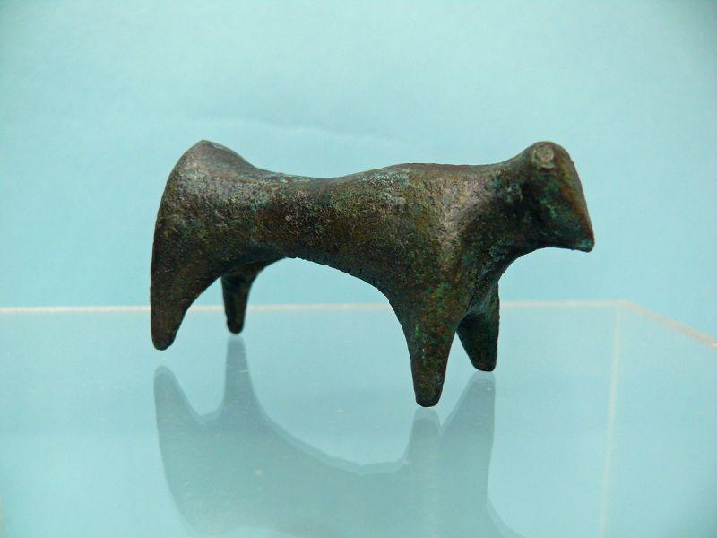 Ancient Greek, Geometric Bronze Bull, 1st Century BC. (1 of 3)