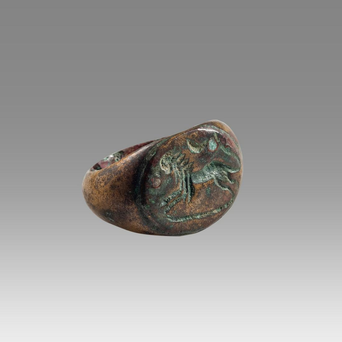 Ancient Roman Bronze Ring with Lion c.2nd century AD. (1 of 1)