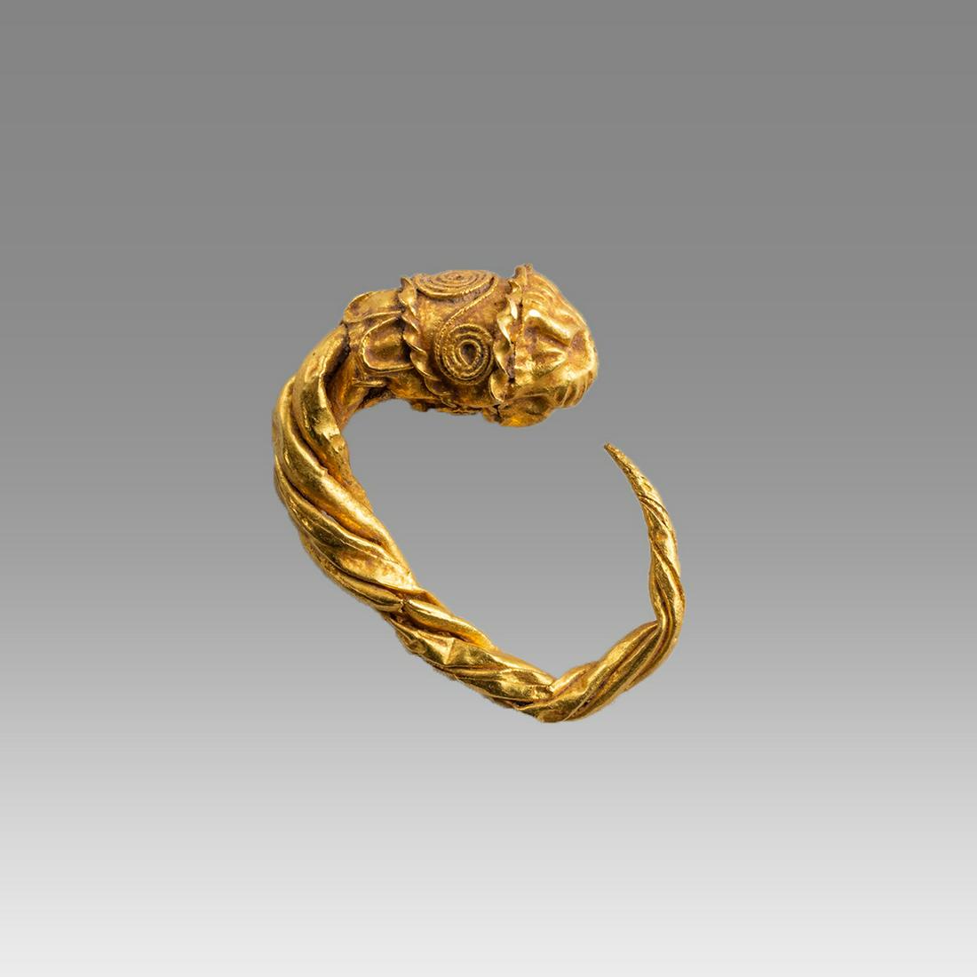 Ancient Roman Gold Single Earring c.1st century AD. (1 of 1)