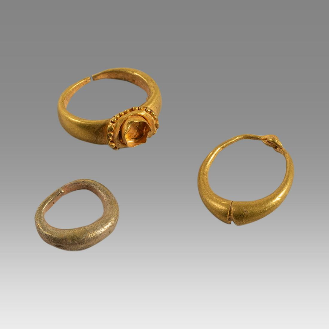 Ancient Roman Gold Single Earrings (3) c.1st century (1 of 1)