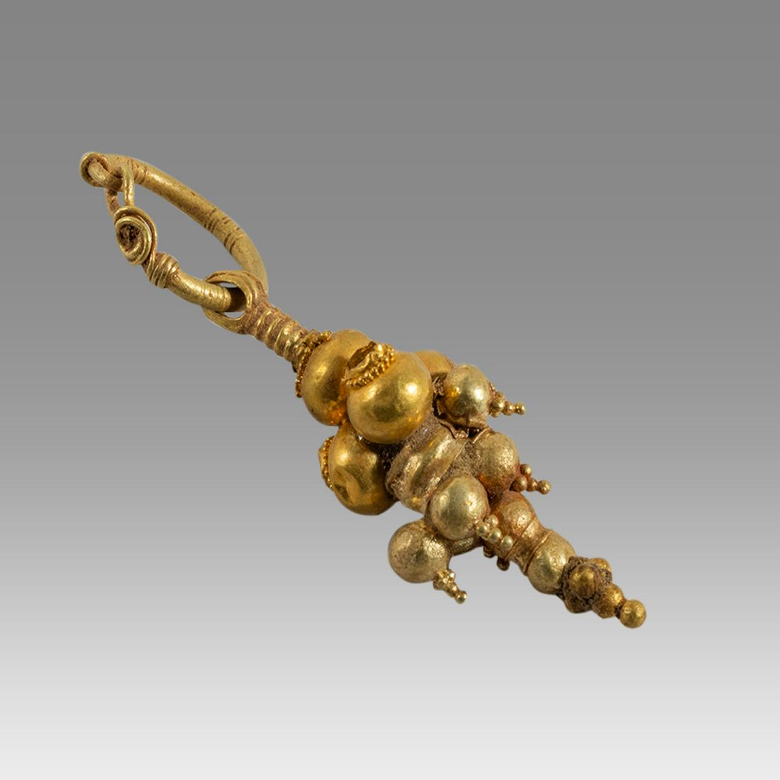 Ancient Roman Gold Earring c.1st-4th century AD. (1 of 2)