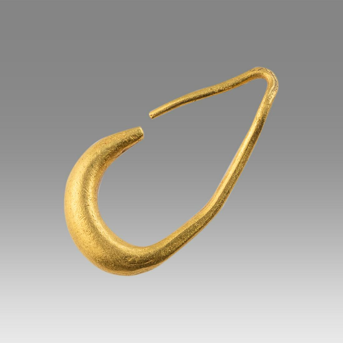 Ancient Roman Gold Earring c.1st-4th century AD. (1 of 1)