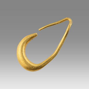 Ancient Roman Gold Earring c.1st-4th century AD.: Ancient Roman Gold Earring c.1st-4th century AD. Size 23 mm. weight 2.7 grams. High karat solid gold single earring. Provenance: Private NYC Collection acquired in the USA Market.