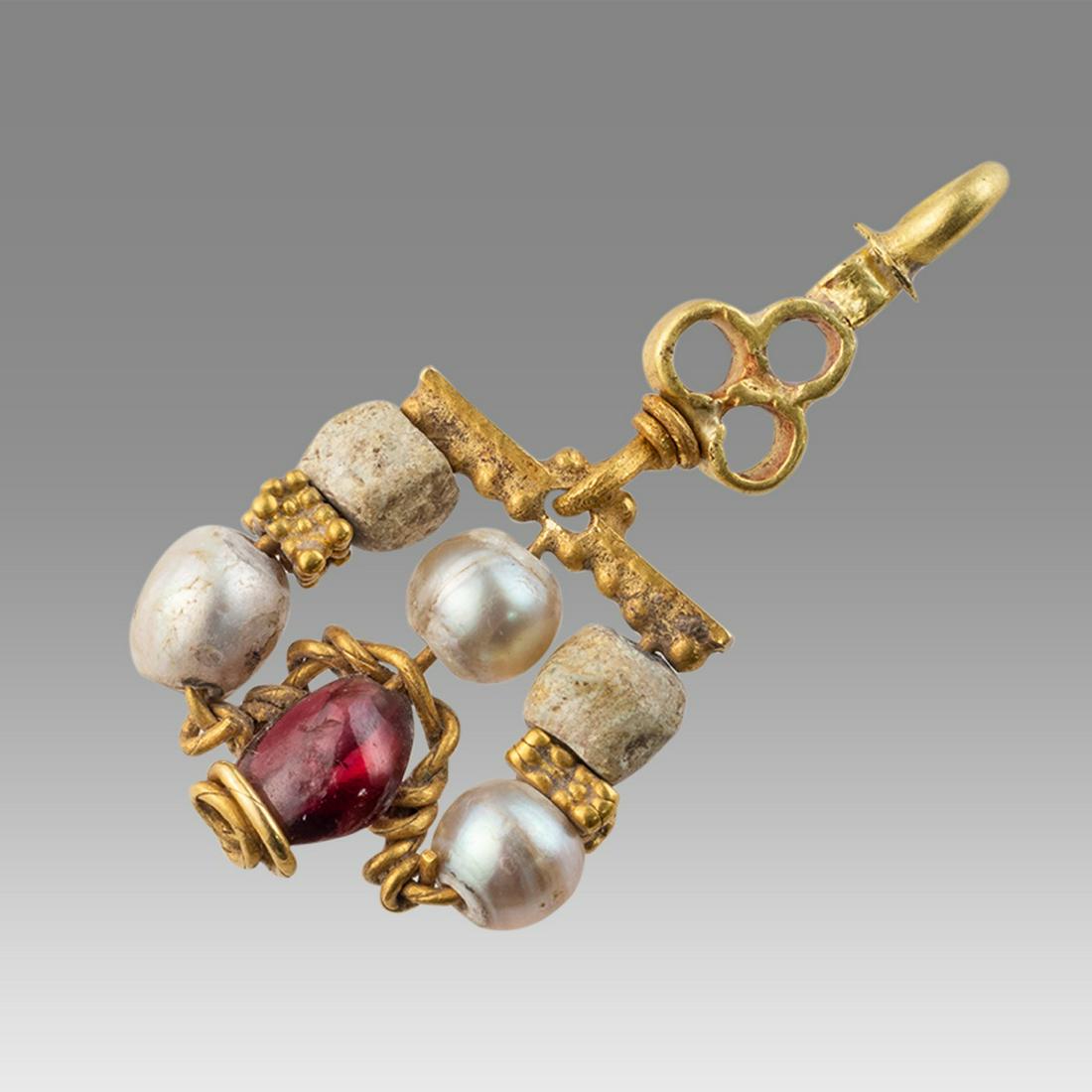 Ancient Roman Gold Pendant with Garnet c.2nd-4th century AD. (1 of 1)