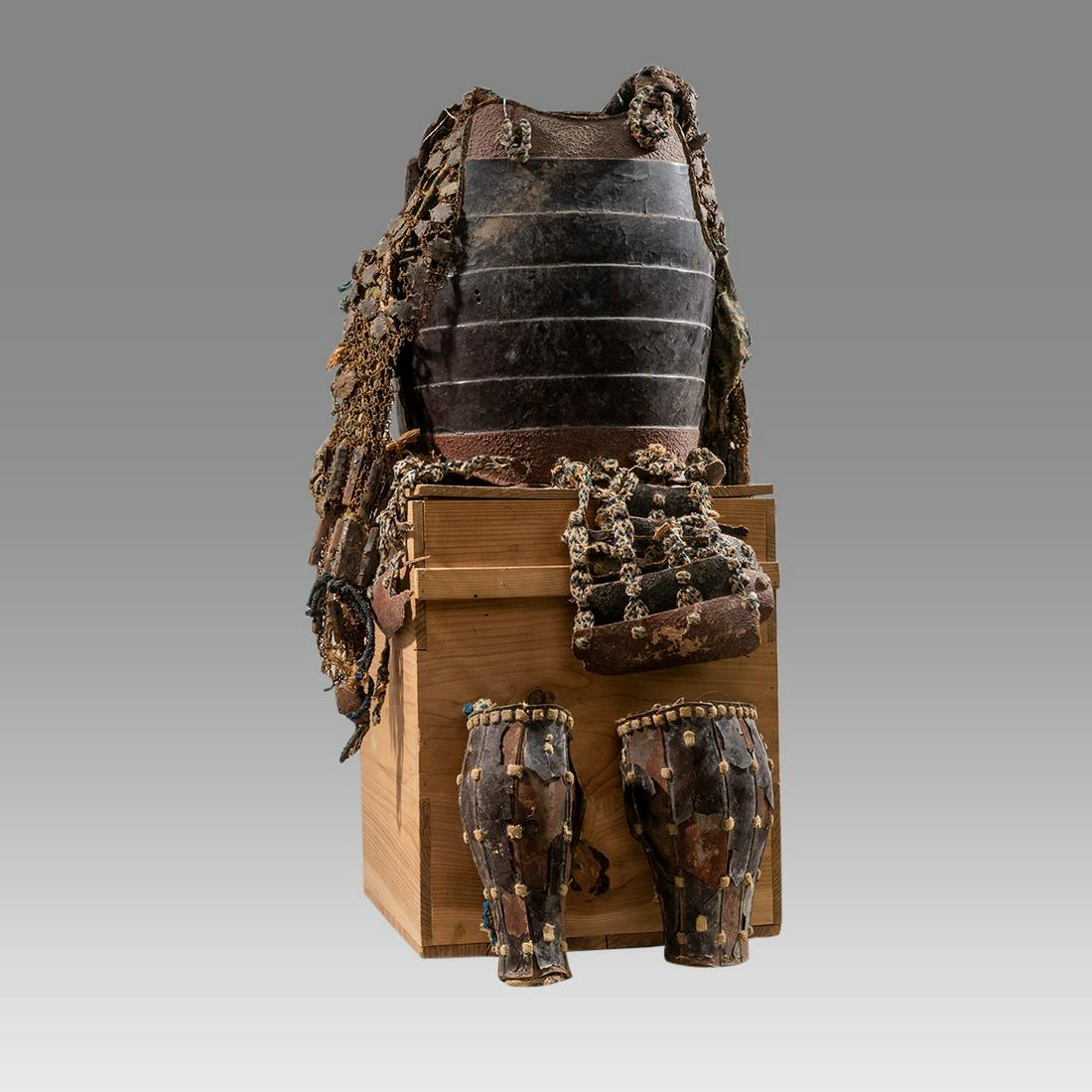 antique Japanese samurai armor Edo Period c.18th century. (1 of 4)