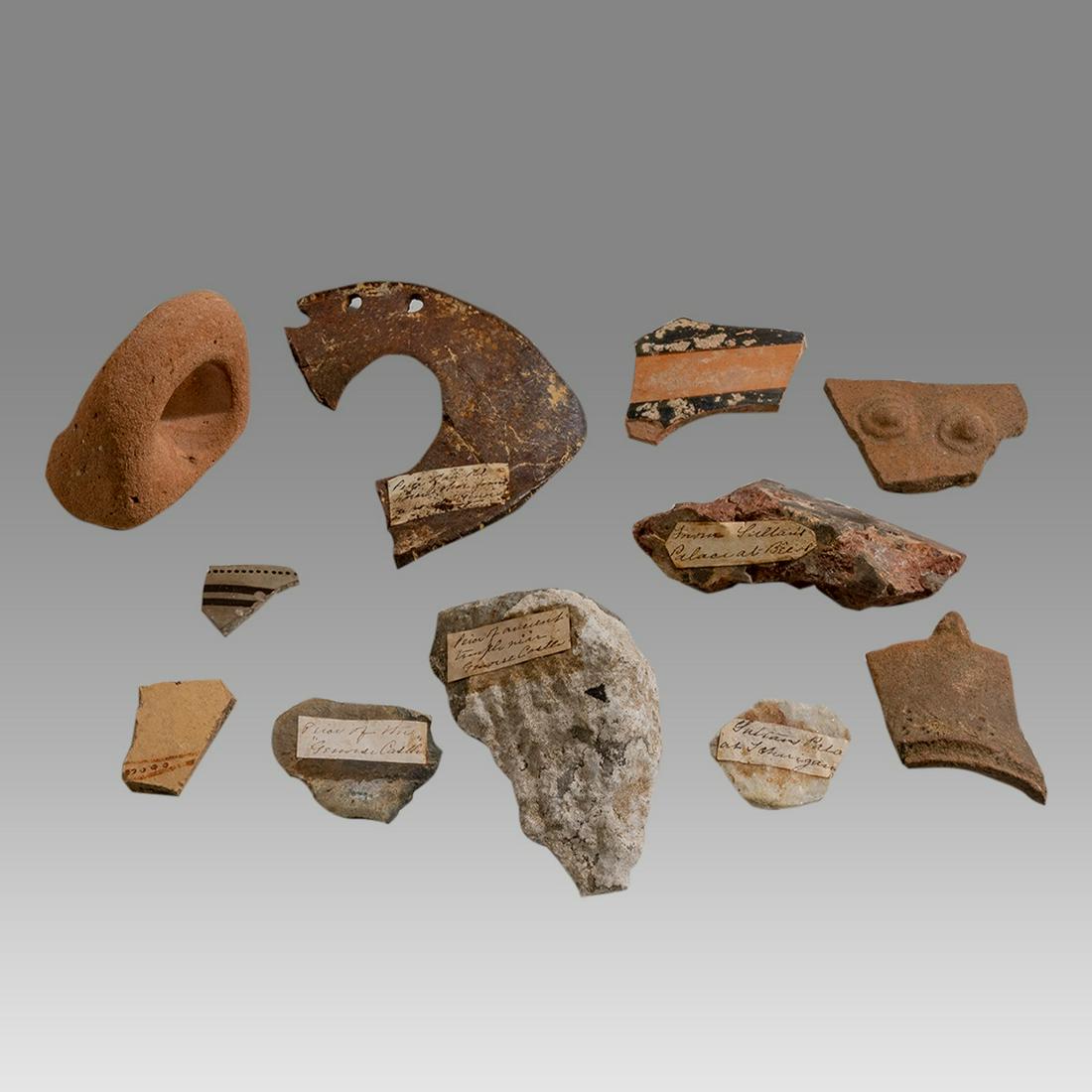 Collection Archaeological fragments Mesopotamia, Uruk III period, ca. 3200 - 3000 BC. (1 of 2)