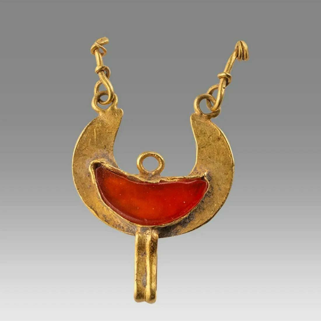 Ancient Roman Gold Pendant c.1st-2nd century AD. (1 of 2)