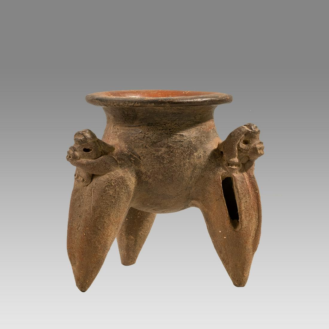 Ancient Pre Columbian Costa Rican Tripod Vessel Ca. 500-1000 A.D. (1 of 3)
