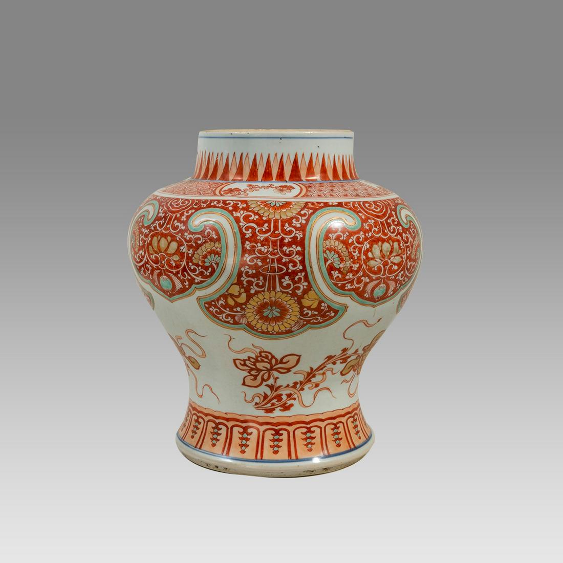 Chinese Ming Dynasty Porcelain Vase.: Chinese Ming Dynasty Porcelain Vase. Size 10 inches high, 8 inches diameter widest point. Fine porcelain vase decorated with floral design.