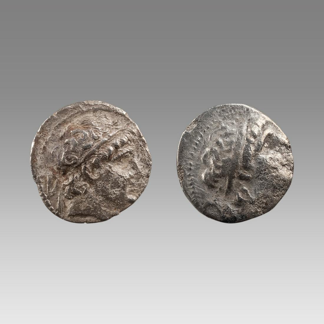 ANCIENT LOT of 2. Greek. SELEUKID EMPIRE. Antiochos I Soter. 281-261 BC. AR Drachm: ANCIENT LOT of 2. Greek. SELEUKID EMPIRE. Antiochos I Soter. 281-261 BC. AR Drachm (17-18mm). Diademed head right / Apollo Delphios, testing arrow and resting hand on grounded bow, seated left on omph
