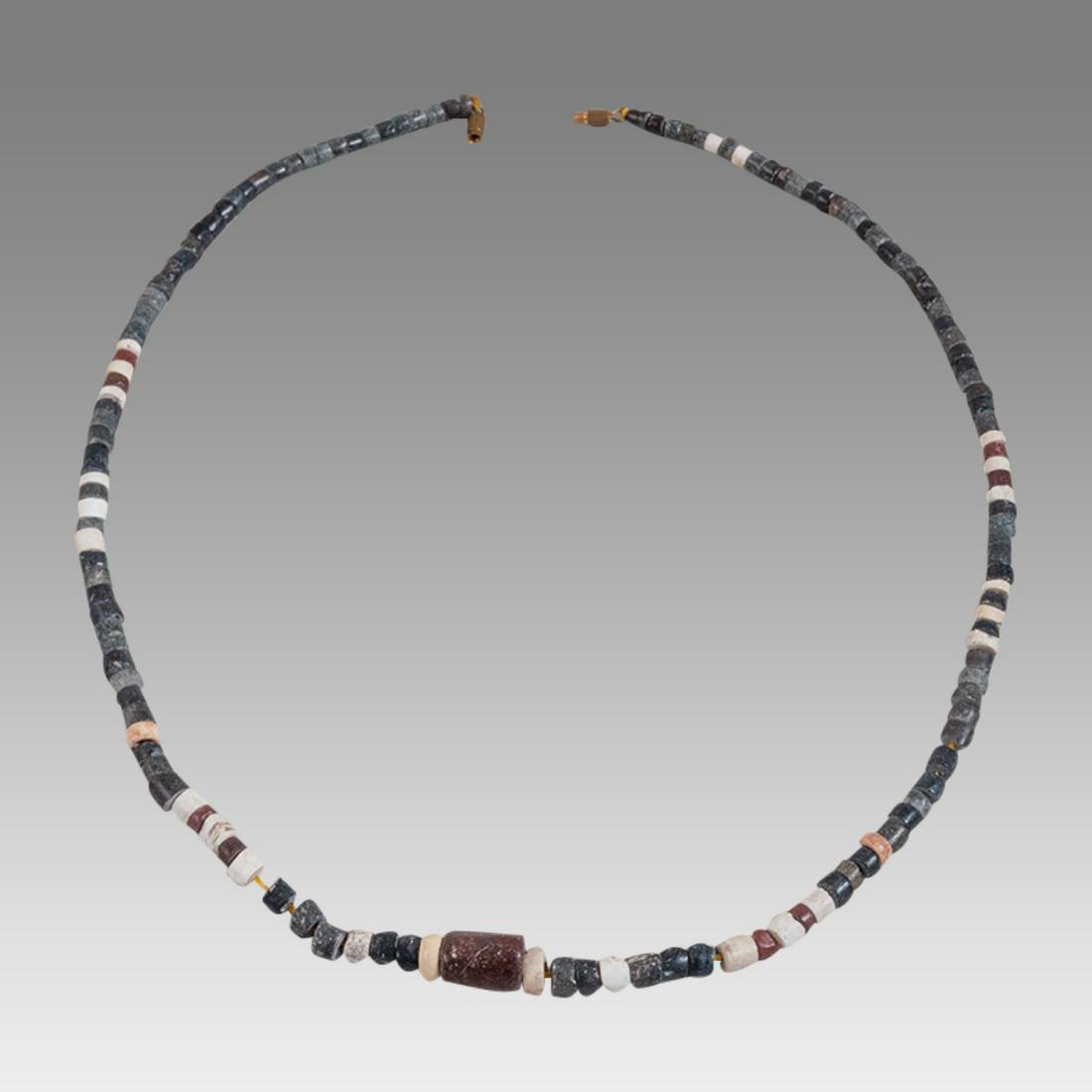 Ancient Mesopotamian black and White stone bead Necklace c.3000 BC.: Ancient Mesopotamian black and White stone bead Necklace c.3000 BC. Size 22 inches length. Fine quality black and white stone bead necklace, wearable. Private NYC collection acquired 1990's in the NYC