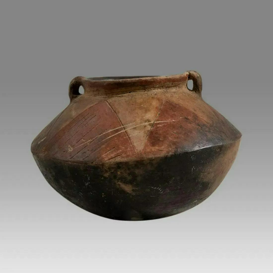 Ecuador, small carinated bowl, incised geometric decor, Piertal-Carchi, 600-1000 AD. (1 of 3)