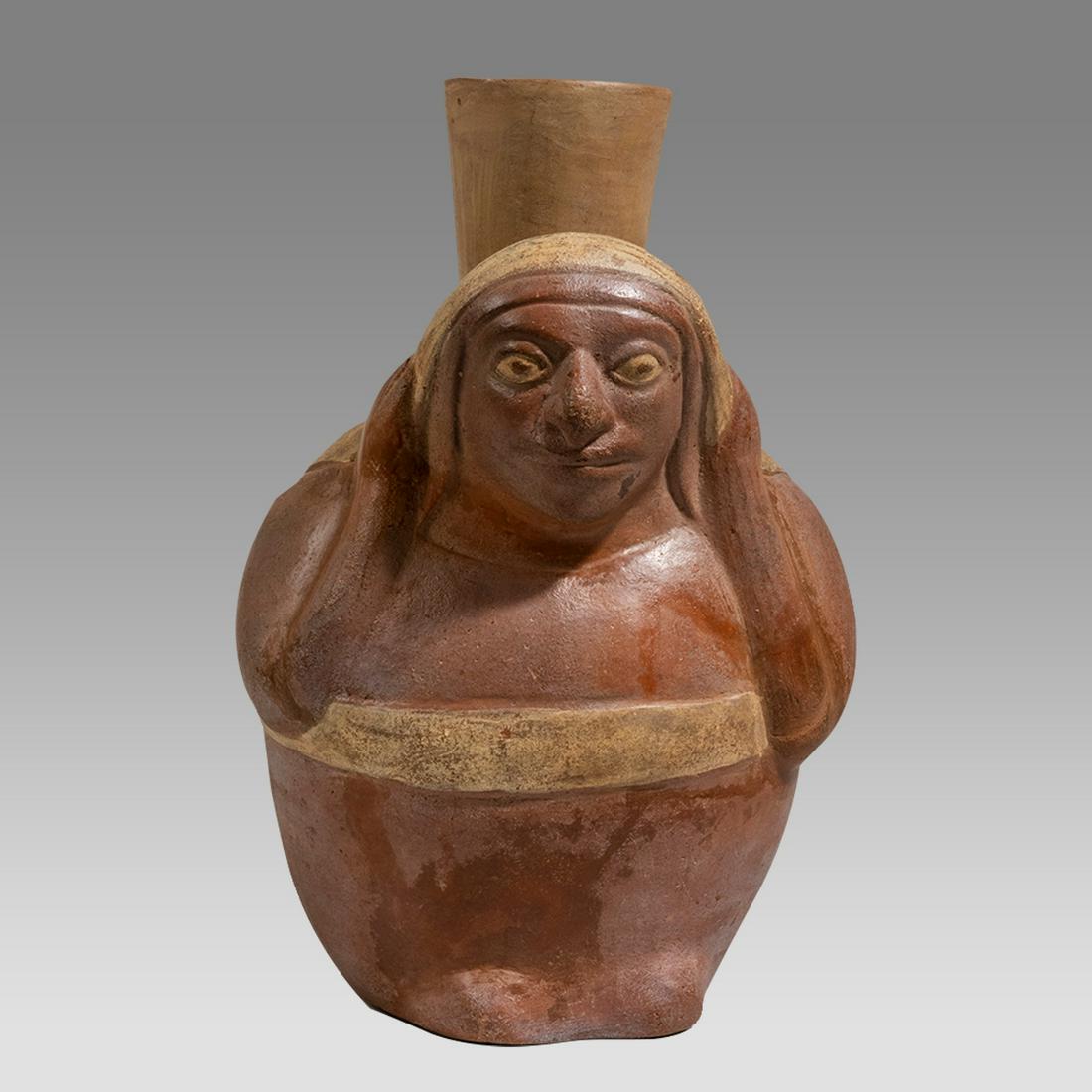 Ancient Pre-Columbian Late Moche Bottle with Cargedor (Cargo Carrier) Ca. 400-700 A.D. (1 of 4)