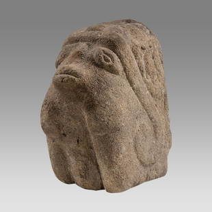 Ancient Pre Columbian Costa Rican Stone Animal c.5th century AD.: Ancient Pre Columbian Stone Animal c.5th century AD. Size 3 3/4 inches high. A Costa Rican Stone Animal. Condition: ancient chips otherwise perfect. Provenance: from the estate of Robert Thompson of P