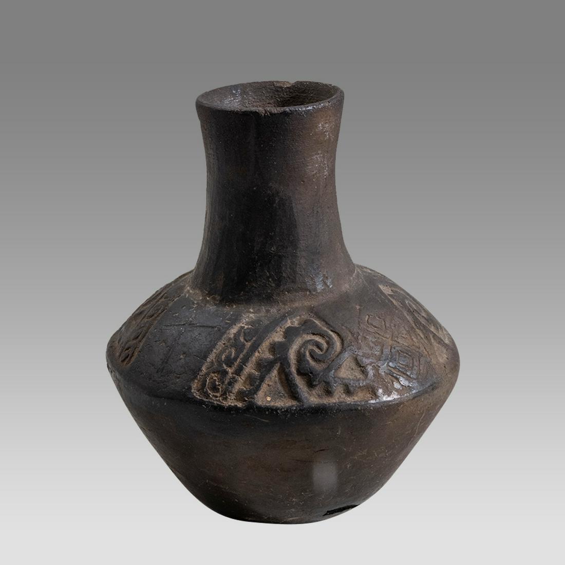 Ancient Pre Columbian Chimu Blackware Pottery Vessel. (1 of 3)