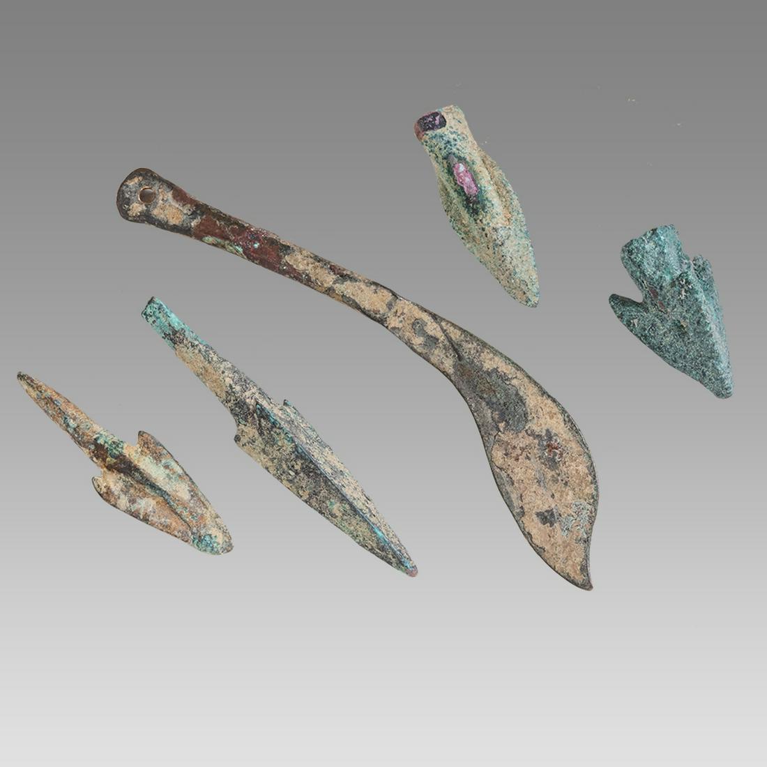 Lot of 5 Ancient Roman Bronze Arrow heads, Tool c.2nd century AD. (1 of 2)