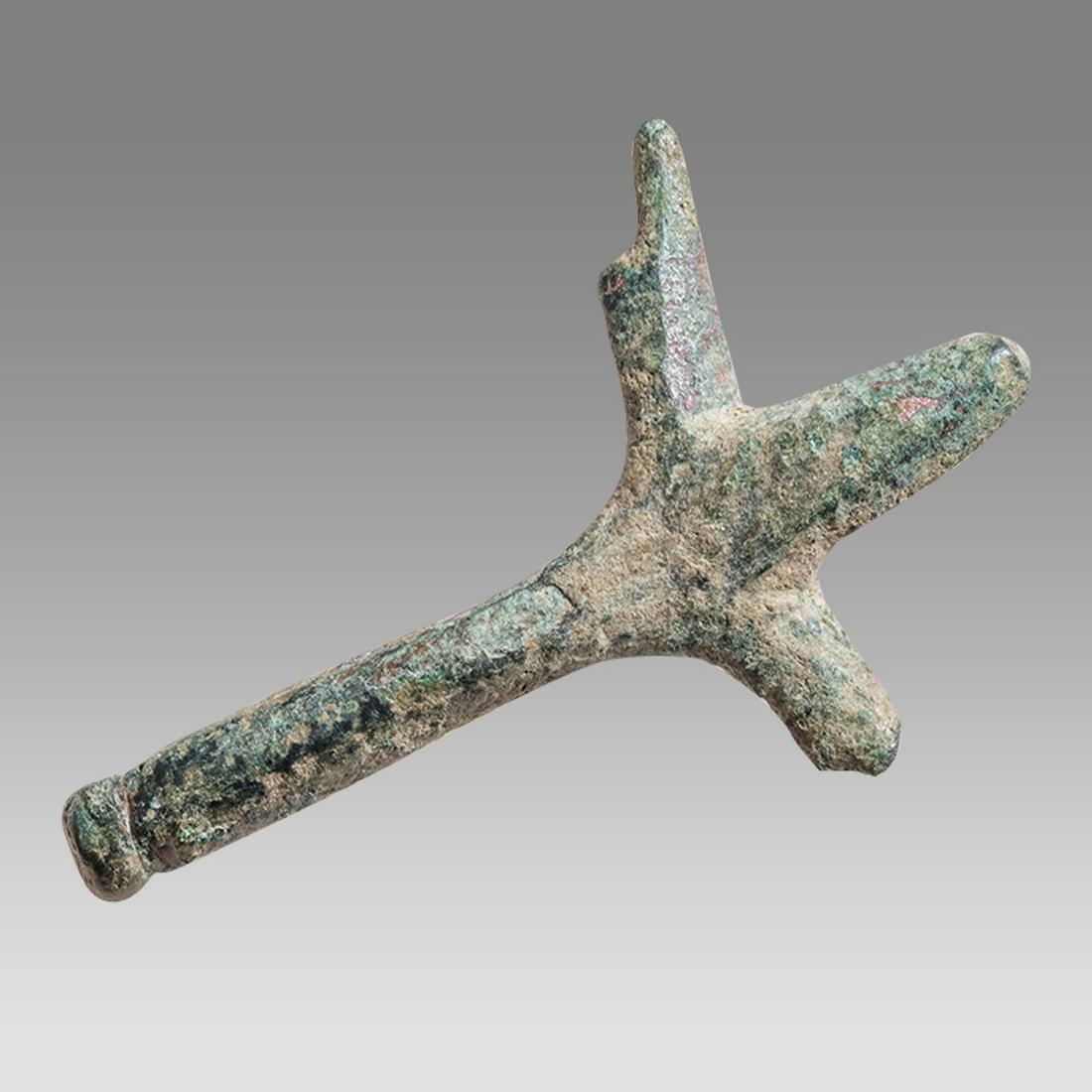 Ancient Roman Spain Bronze Caltrops c.1st-3rd century AD.: Ancient Roman Spain Bronze Caltrops c.1st-3rd century AD. Size 2 1/4 inches length. Unusual cast bronze Caltrop, seige weapon used by the Roman Army. Choice patina. Provenance: Ex California Collectio