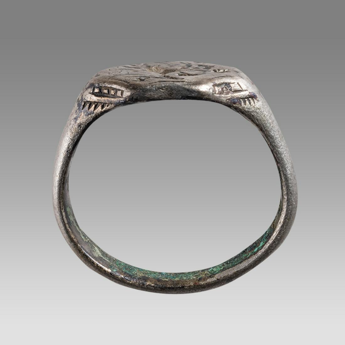 Ancient Roman Silver Ring c.1st-2nd century AD. (1 of 2)