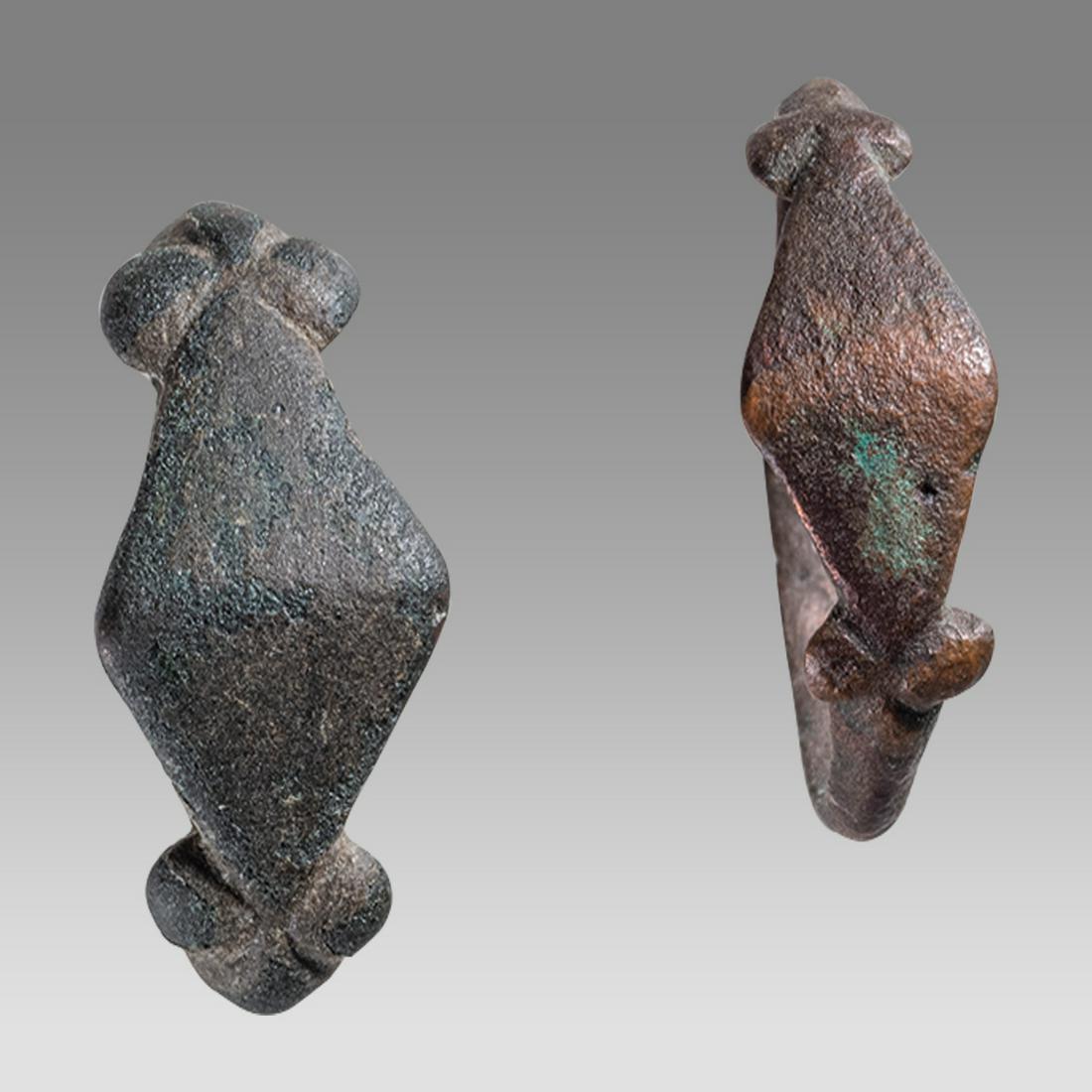 Lot of 2 Ancient Roman Bronze Rings c.1st-2nd century AD. (1 of 2)