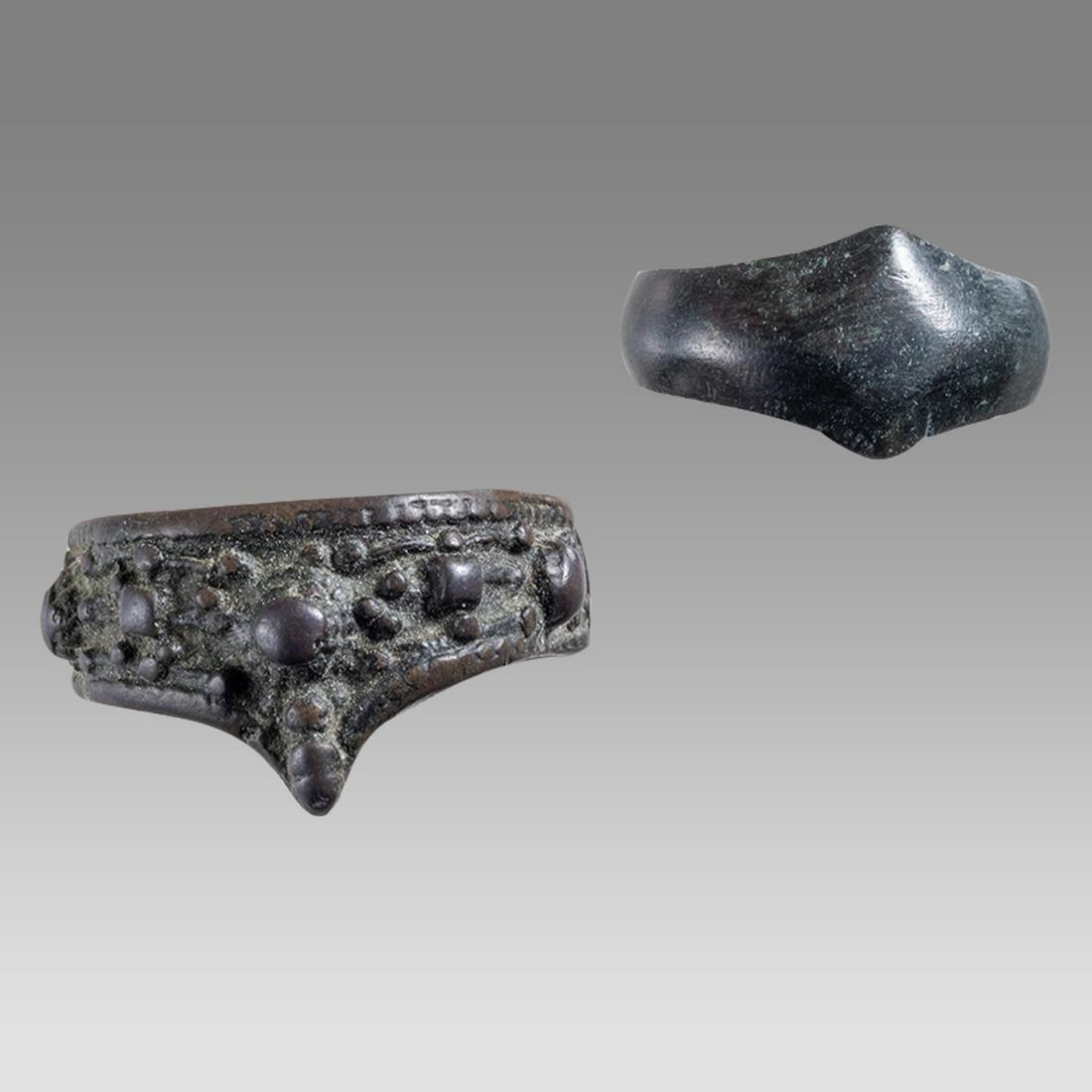 Lot of 2 Ancient Roman Bronze Rings c.1st-2nd century AD. (1 of 2)