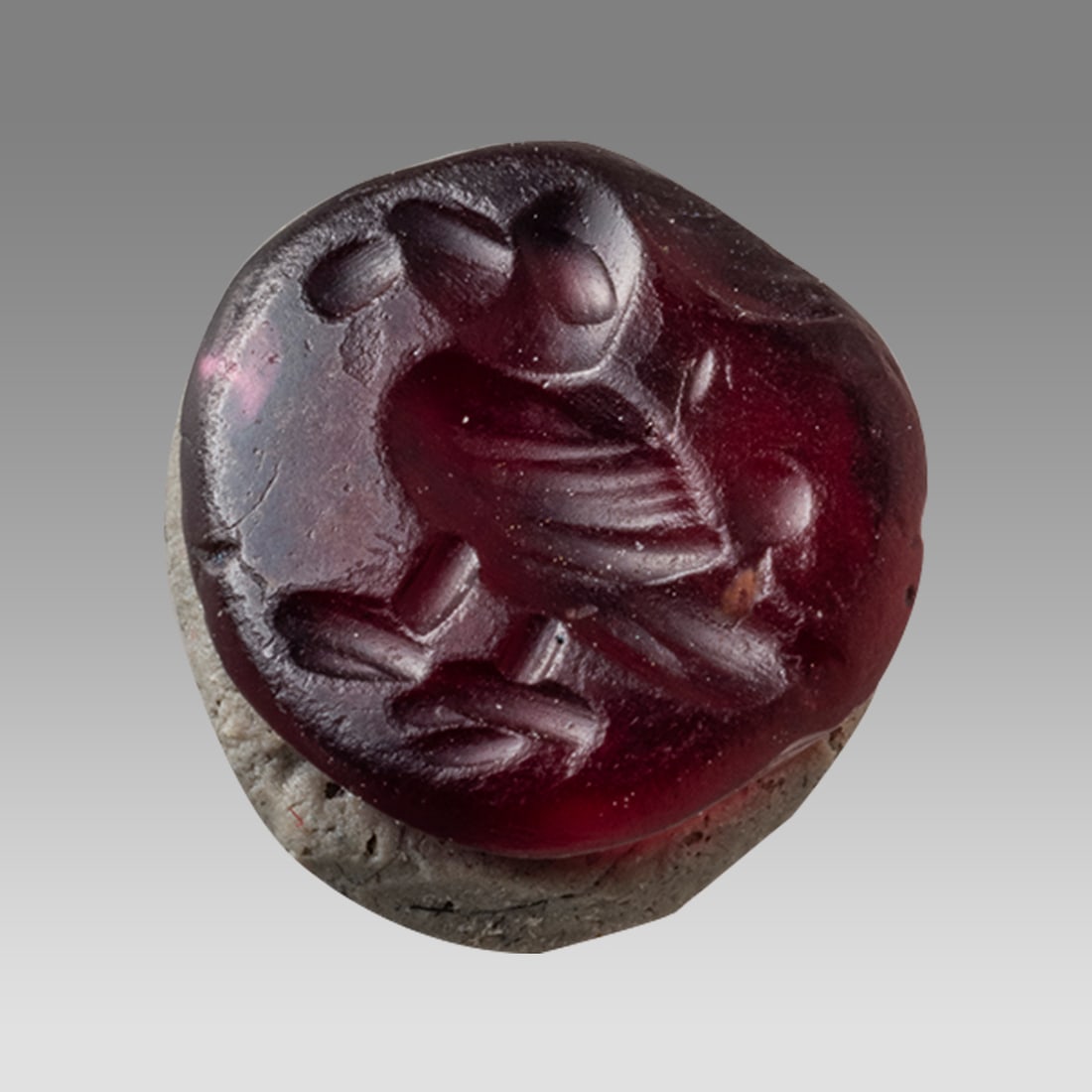 Ancient Roman Carnelian Intaglio with Bird c.2nd century AD. (1 of 2)