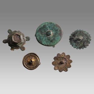 Lot of 5 Ancient Roman Bronze Brooches, Fibulas c.1st-4th century AD.: Lot of 5 Ancient Roman Bronze Brooches, Fibulas c.1st-4th century AD. Size 1 - 1 1/2 inches. Fine mixed types of Roman Bronze Fibulas mounts, missing pins. Provenance: Collection of David Van Vleck, J