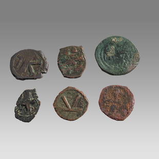 Lot of 6 Ancient Byzantine Bronze Coins c.8th century AD.: Lot of 6 Ancient Byzantine Bronze Coins c.8th century AD. Size 21-28 mm. Uncleaned.