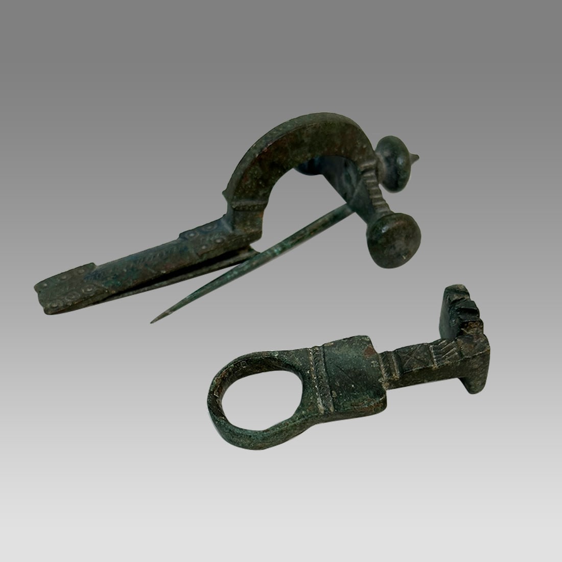 Ancient Roman Bronze Crossbow Fibula, Key Ring c.2nd century AD. (1 of 2)