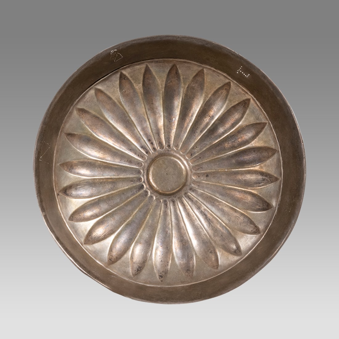 Greek Silver Phiale Bowl With Stag Head. (1 of 6)