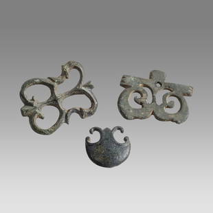 Lot of 3 Ancient Roman Bronze Armor Decoration c.2nd-4th century AD.: Lot of 3 Ancient Roman Bronze Armor Decoration c.2nd-4th century AD. Size 18-32 mm. Fine quality cast bronze armor decoration with ornate design. Provenance: Collection of David Van Vleck, Jr of