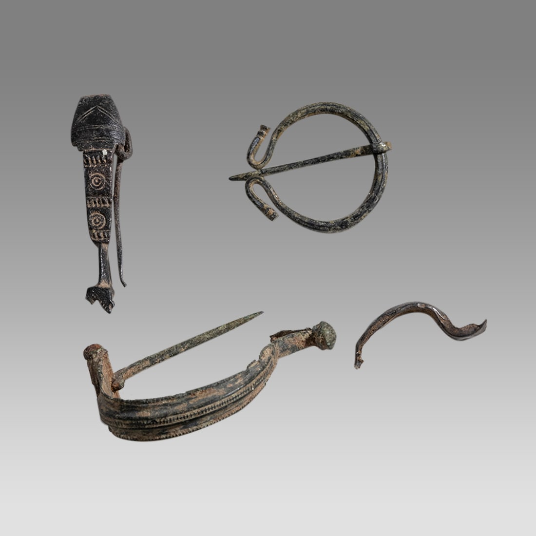 Lot Of 4 Ancient Roman Bronze Fibulas, c. 2nd century AD. (1 of 2)