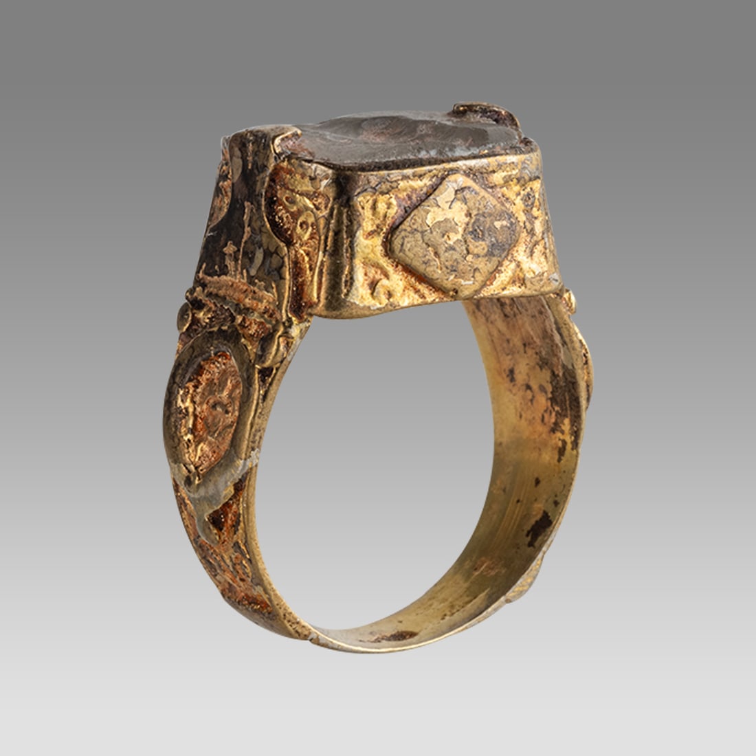 Antique Sasanian Gold Filled Ring with Intaglio. (1 of 2)
