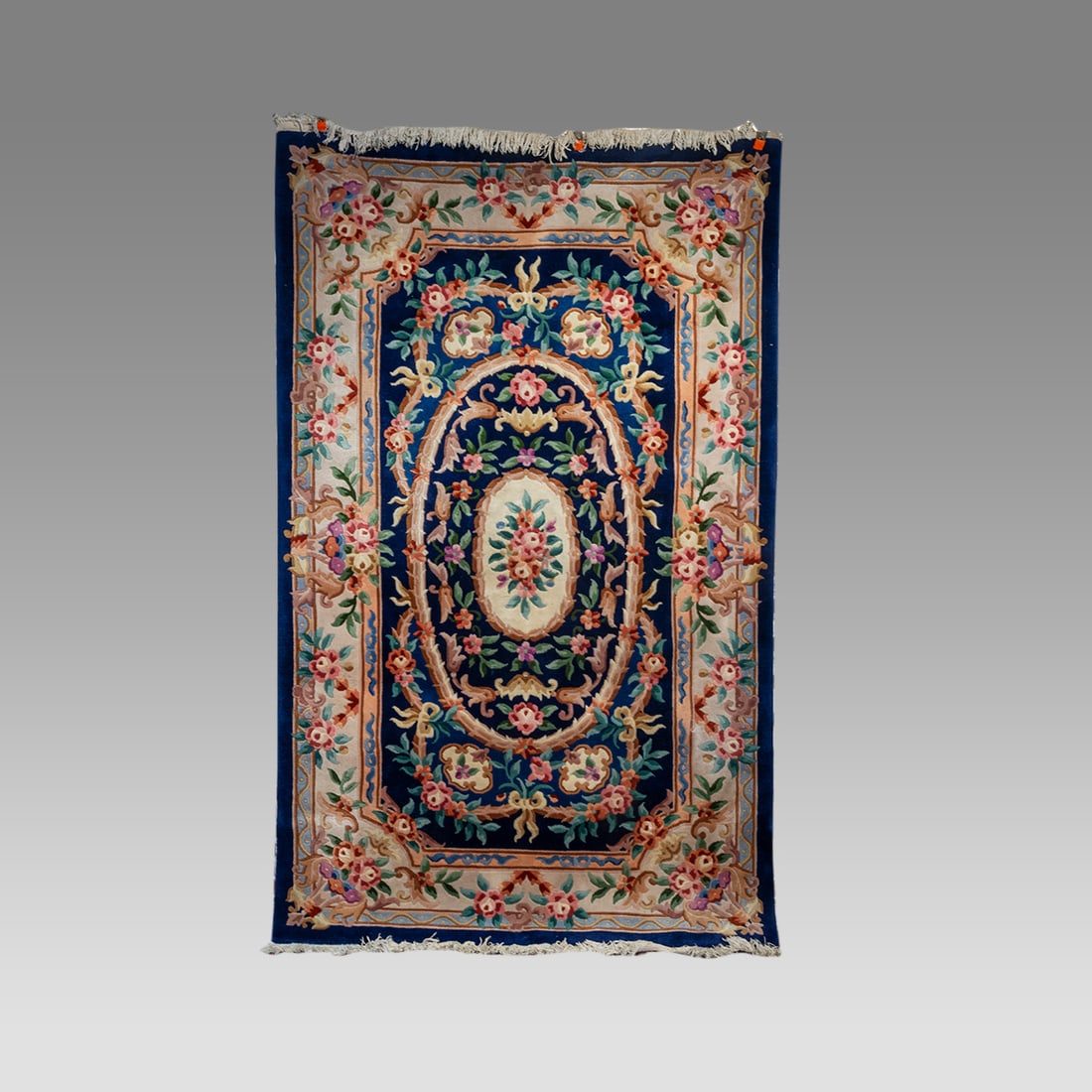 Vintage Chinese Wool Carpet. Size 100 x 60 inches. (1 of 4)