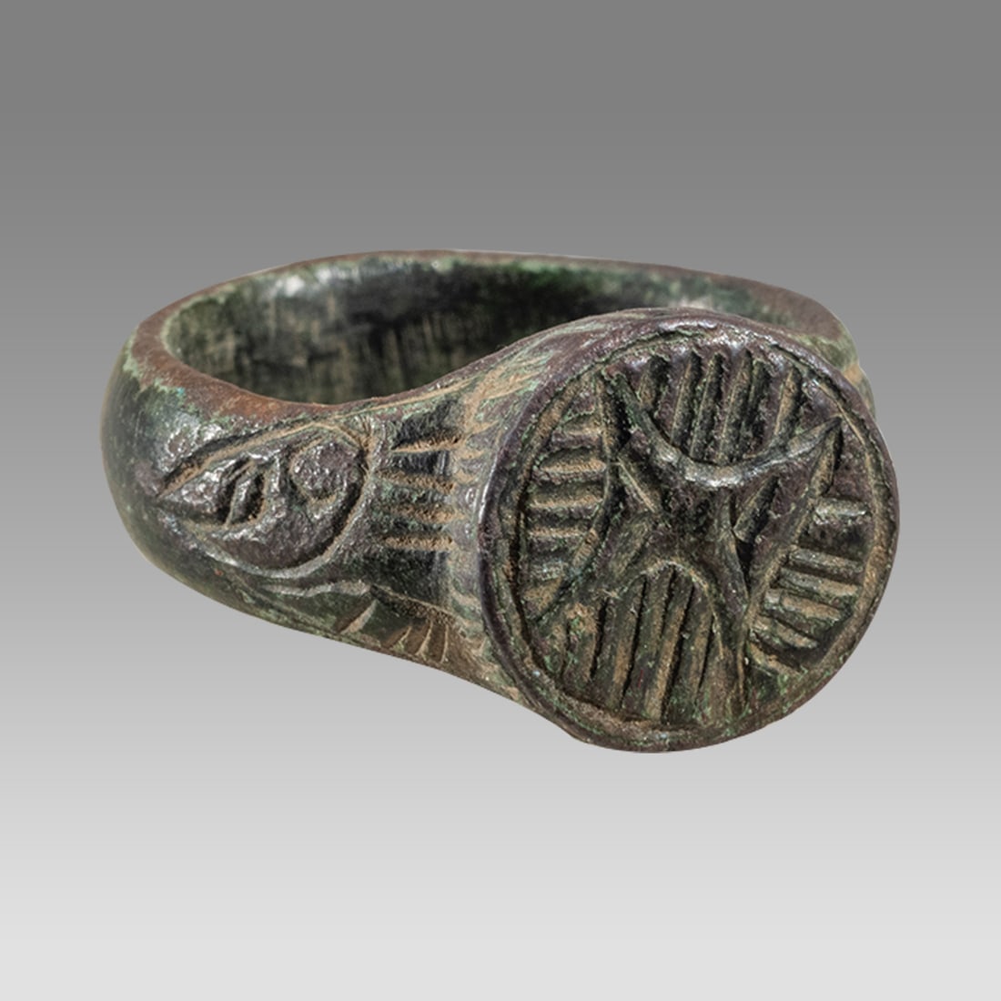 Ancient Roman Bronze Ring c.2nd century AD. (1 of 2)